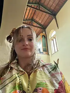 SaintlyRiskyAnnebelle  live sex cam
