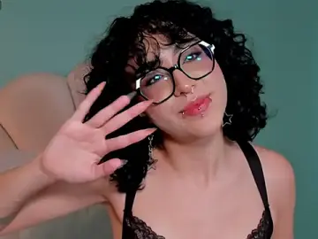 Lyra_mooon  live sex cam