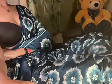 Maya_jal  live sex cam