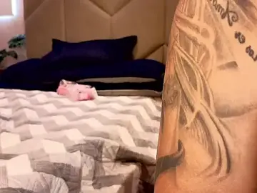 AzunaStar  live sex cam