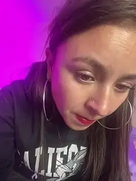 Tatti_ec  live sex cam
