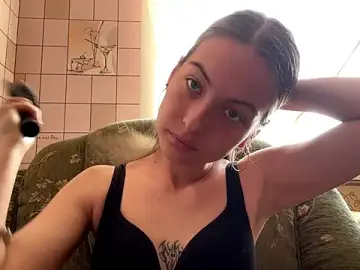 AlesiaGrainger  live sex cam