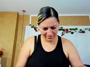 Heidy_milf  live sex cam