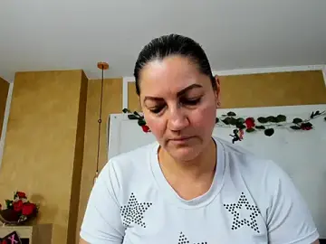 Heidy_milf  live sex cam