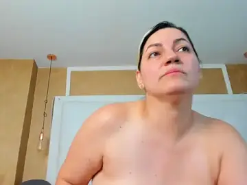 Heidy_milf  live sex cam