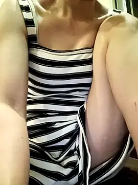 Lyly-6868  live sex cam