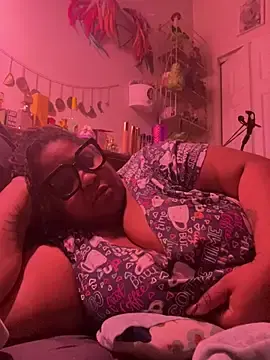 Kweenxkarma  live sex cam