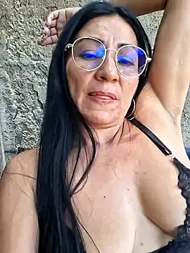 Maturexxxnaughty  live sex cam