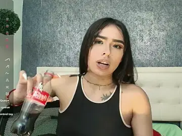 Cloeandtyfanny  live sex cam