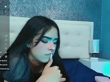 Cloeandtyfanny  live sex cam