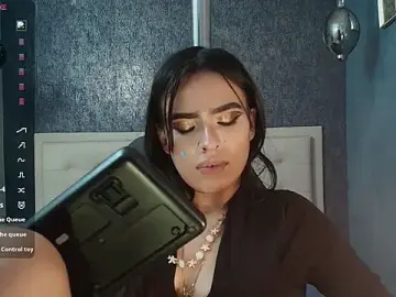 Cloeandtyfanny  live sex cam