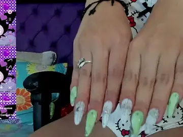 Cloeandtyfanny  live sex cam