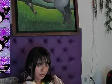 Cloeandtyfanny  live sex cam