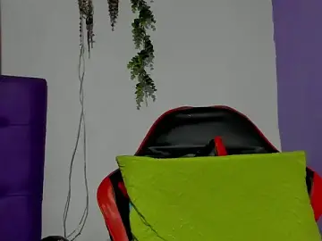 Cloeandtyfanny  live sex cam