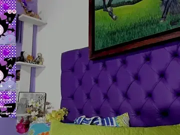 Cloeandtyfanny  live sex cam