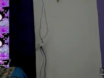 Cloeandtyfanny  live sex cam