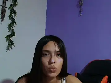 Cloeandtyfanny  live sex cam