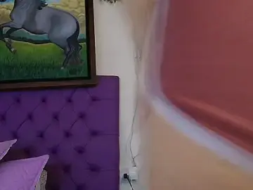 Cloeandtyfanny  live sex cam