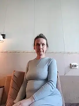 Evelina_cute  live sex cam