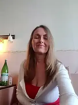 Evelina_cute  live sex cam