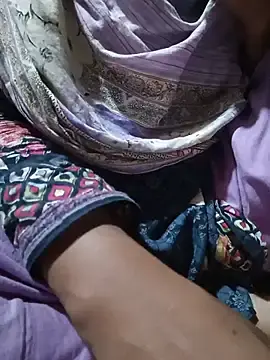 Jhunaki-Couple  live sex cam