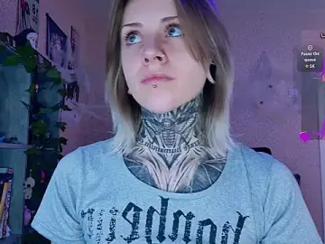 NaniMoore  live sex cam
