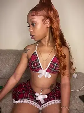 Sexyie_caramel  live sex cam