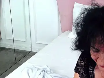 DonnaBank  live sex cam