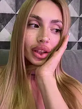 Elizabeth_Tay  live sex cam