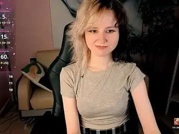 LinaVeritas  live sex cam