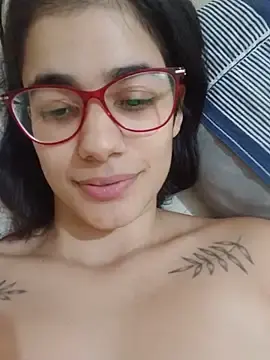 Mamamiabr  live sex cam
