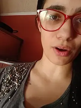 Mamamiabr  live sex cam