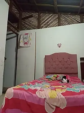 MiaBloom-  live sex cam