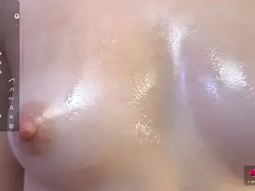 Polumna_cute  live sex cam