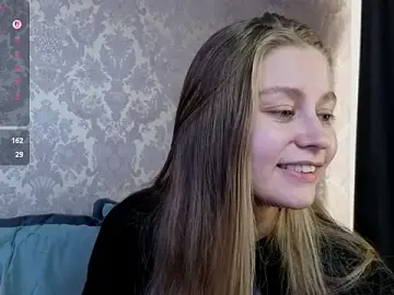 Polumna_cute  live sex cam