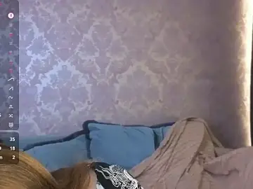 Polumna_cute  live sex cam