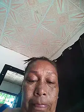 Ruby-Hot-Milf  live sex cam