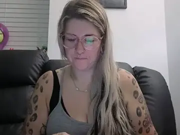 Sizzling_Indie36  live sex cam