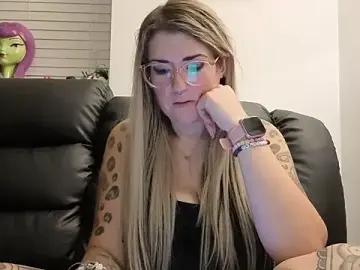 Sizzling_Indie36  live sex cam