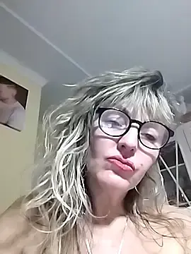 Tinuus  live sex cam