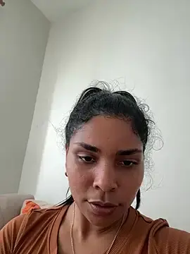 Emeraldash  live sex cam