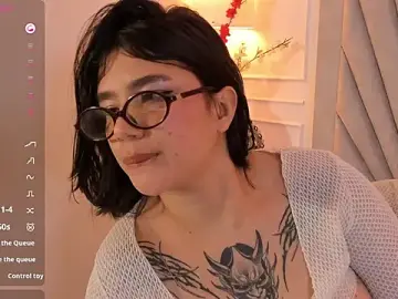 EmiilyyCooper  live sex cam