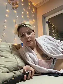 HannahFoxxx  live sex cam