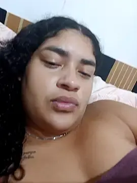 Izinha00  live sex cam