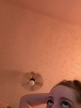 Jamii73  live sex cam