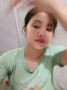 Wet-sohot  live sex cam