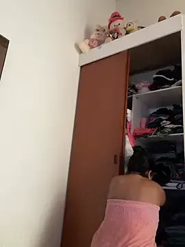 Emmyjhonson07  live sex cam
