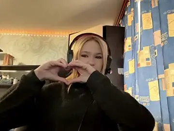 Linaloawot  live sex cam