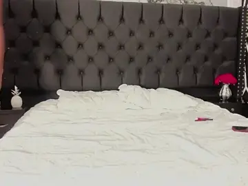 LaurenSnow  live sex cam