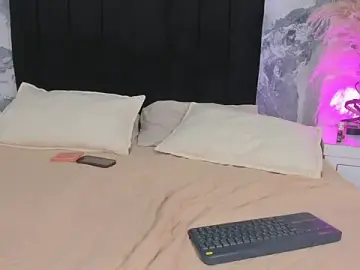 LaurenSnow  live sex cam